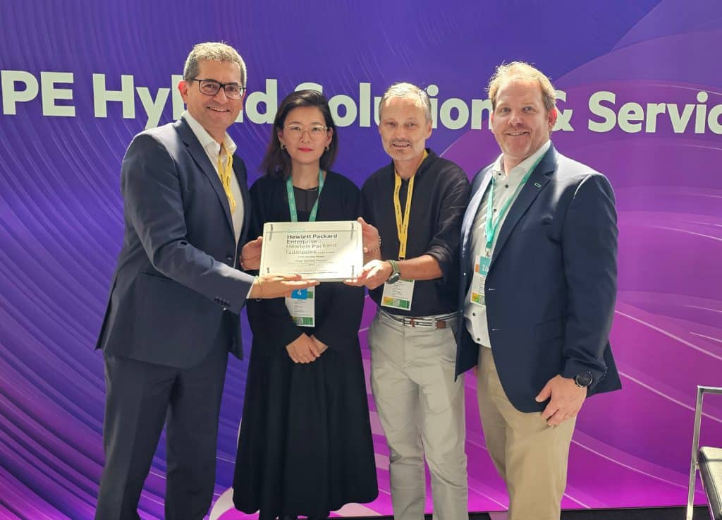 Überreichung der HPE Silver Partner Plakette 2024