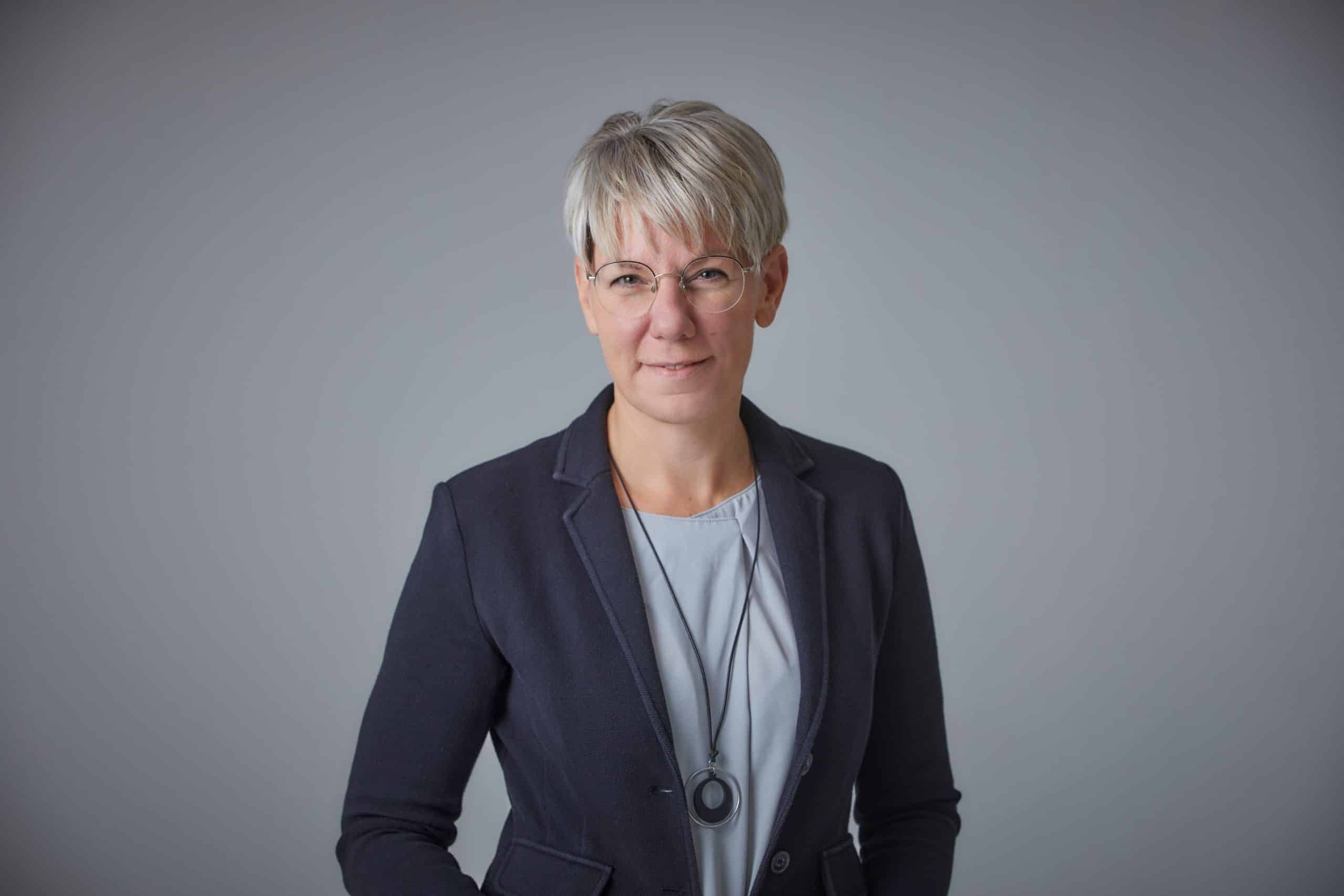 Portraitfoto Frau Heschik 2025